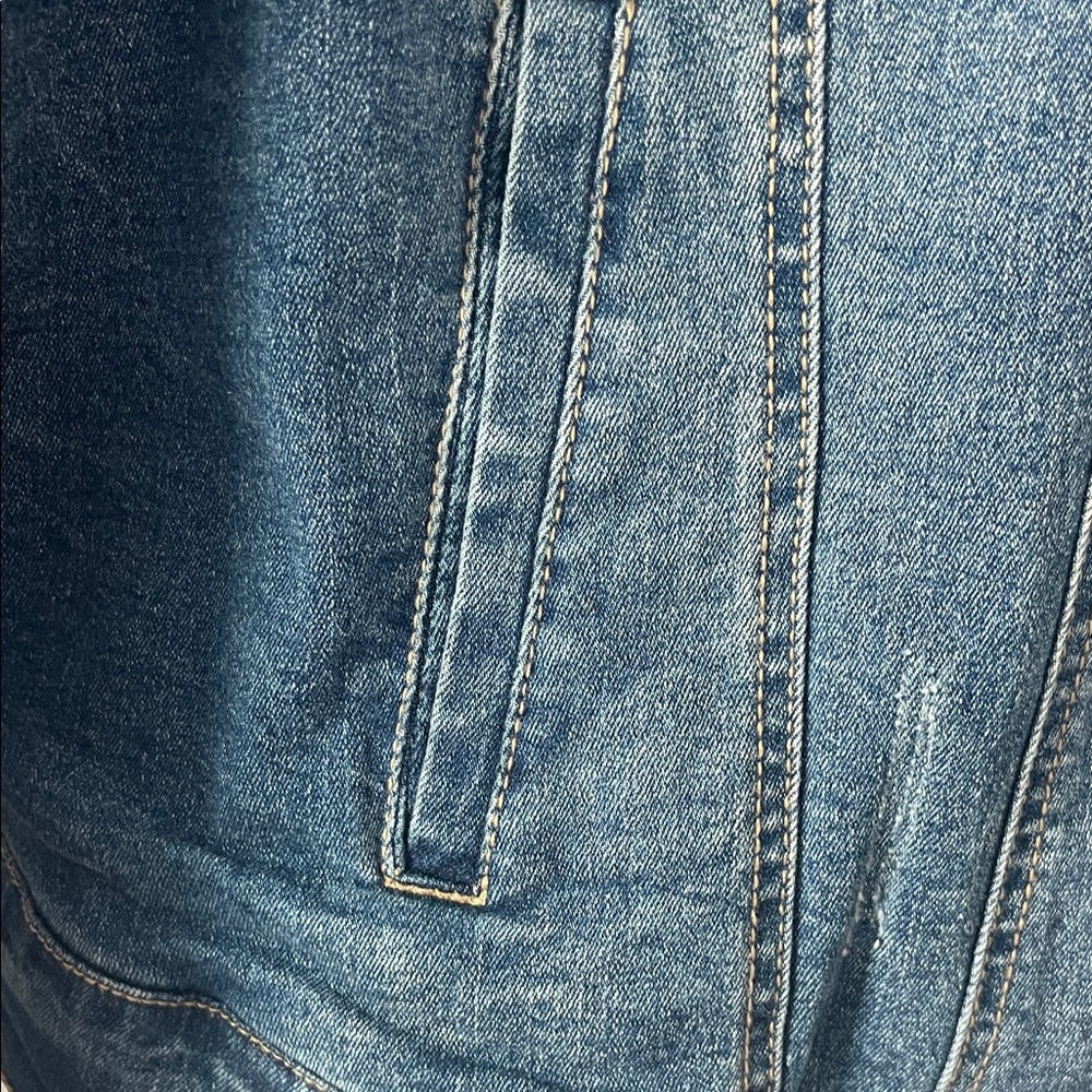 Torrid Classic Blue Jean Jacket 98%cotton - Picture 8 of 13
